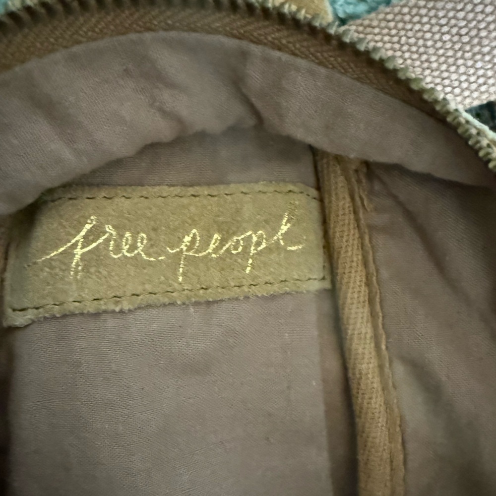 Free People “Hudson” Tan Suede Sling/Crossbody Bag - Picture 7 of 9